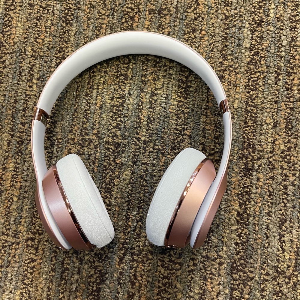 Beats by Dre solo 3 wireless Rose Gold